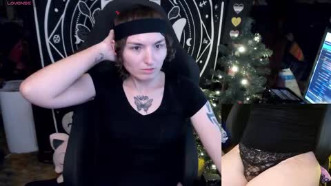 Snapshot of brandiwrld999 chatting on 12.27.24 BrandiWRLD999 online show from 12.27.24