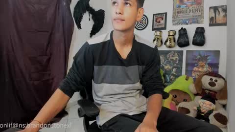 Snapshot of brandonstonexl chatting on 12.15.25 Brandon Stone online show from 12.15.25