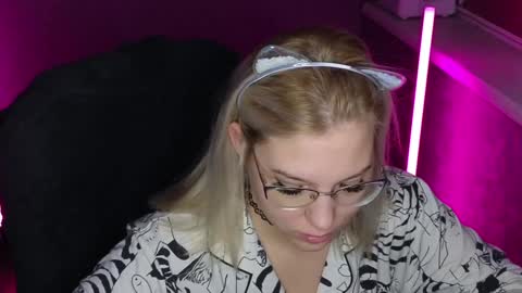 Belle  online show from 12.21.24