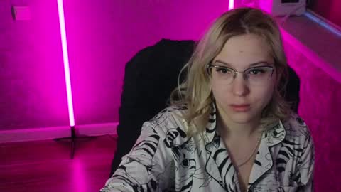 Belle  online show from 01.03.25