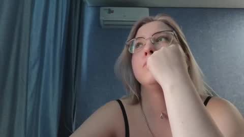 Snapshot of brandy__stars chatting on 03.15.26 Belle online show from 03.15.26