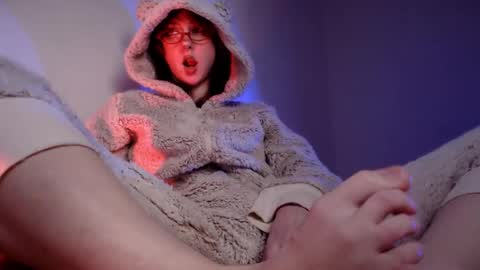 Snapshot of brandy_queen chatting on 12.04.25 Aurorabut ur dad just calls me Rory online show from 12.04.25