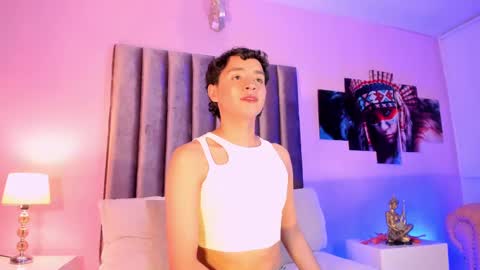 Snapshot of brann_tadzio chatting on 02.10.25 online show from 02.10.25