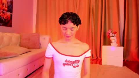 Snapshot of brann_tadzio chatting on 11.24.25 online show from 11.24.25