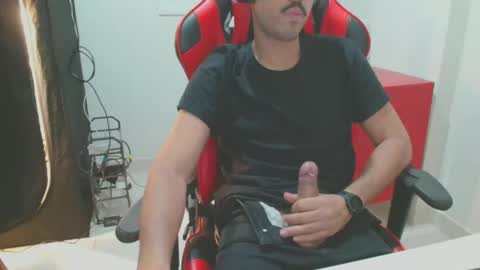 brasilianonca online show from 11.03.25