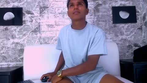 Snapshot of bratt_wolft_ chatting on 12.19.25 bratt_wolft_ online show from 12.19.25