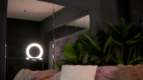 Scarlet online show from 04.03.26