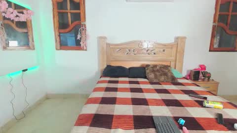 bratz_glloe online show from 03.02.26