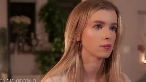 Snapshot of brave_journey chatting on 10.08.25 Eli online show from 10.08.25