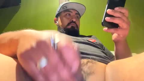 Snapshot of bravo323 chatting on 02.14.25 bravo323 online show from 02.14.25