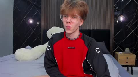 Snapshot of braxiboy chatting on 02.08.25 Brax online show from 02.08.25