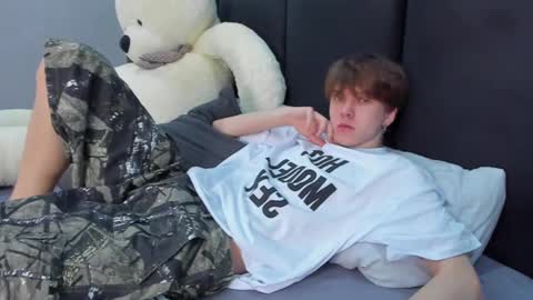 Snapshot of braxiboy chatting on 02.26.25 Brax online show from 02.26.25