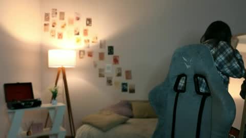 Rachel online show from 04.12.26