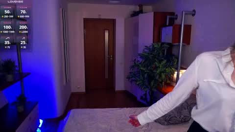 Mia Bunyard online show from 02.24.25