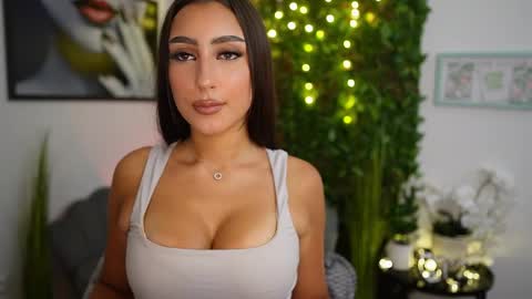 Snapshot of bree__morgan chatting on 09.11.25 Bree online show from 09.11.25