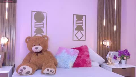 Snapshot of bree_watson chatting on 02.16.26 Bree online show from 02.16.26