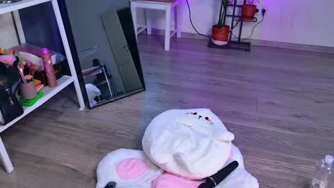 Ashley Dolce and Lou online show from 12.13.25