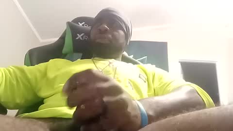 Snapshot of breeze316 chatting on 09.10.25 breeze316 online show from 09.10.25