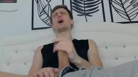 Snapshot of brell_line chatting on 02.15.25 Brelland online show from 02.15.25