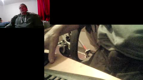 Snapshot of bremer64 chatting on 02.04.25 bremer64 online show from 02.04.25