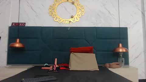 BRENDA VELASQUEZ online show from 11.20.25