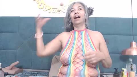 Snapshot of brenda_velasquez chatting on 04.19.26 BRENDA VELASQUEZ online show from 04.19.26