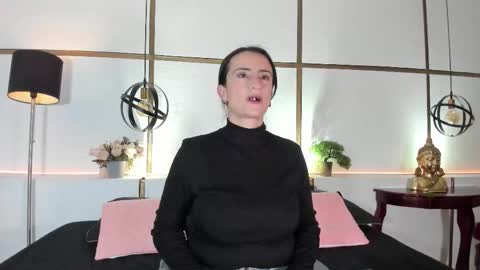 MeganBeaked online show from 10.03.25