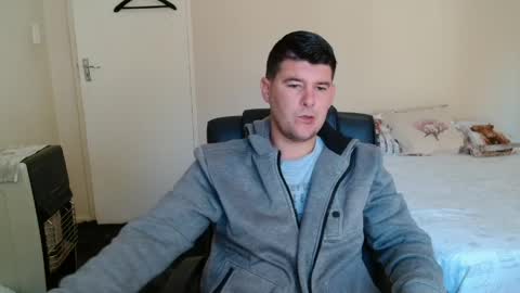Snapshot of brendansexyboy098754 chatting on 05.20.26 ask me lol online show from 05.20.26