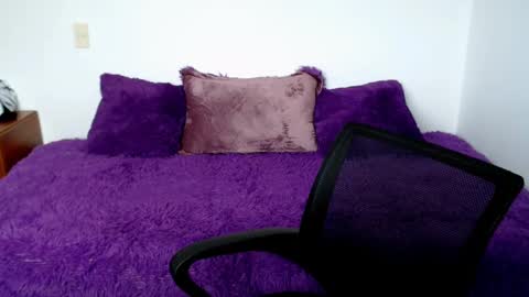 Snapshot of brendasantos_77 chatting on 11.05.25 brendasantos_77 online show from 11.05.25