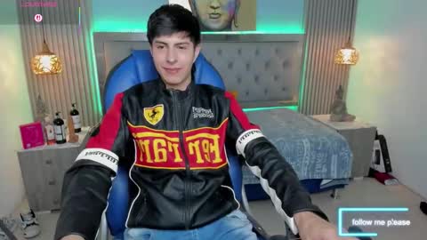 Snapshot of brent18_ chatting on 11.27.25 Esteban online show from 11.27.25