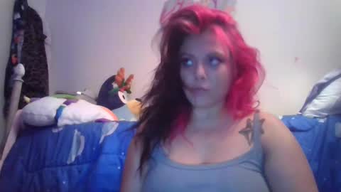 MeganDLoves online show from 02.19.25