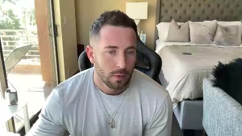 Brett Mycles online show from 10.30.25