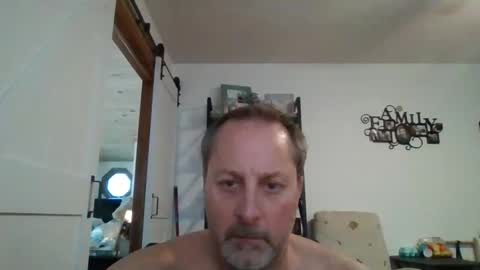 Snapshot of brettsky chatting on 10.22.25 hey online show from 10.22.25