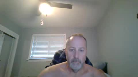 Snapshot of brettsky chatting on 08.06.26 hey online show from 08.06.26