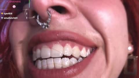 Snapshot of bri_von_dhara_ chatting on 11.15.25 Bri online show from 11.15.25