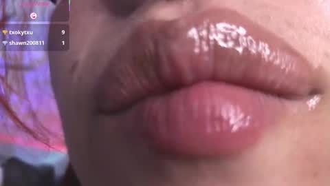 Snapshot of bri_von_dhara_ chatting on 11.16.25 Bri online show from 11.16.25