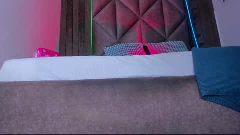 B R I A  online show from 12.05.25