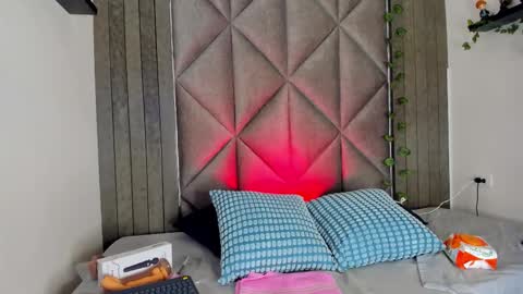 B R I A  online show from 02.13.26