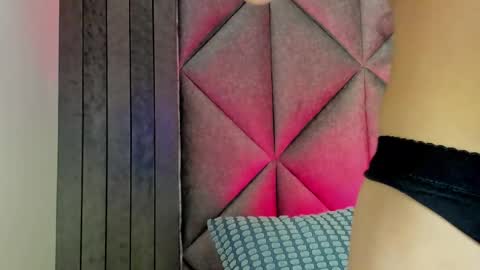 B R I A  online show from 02.19.26