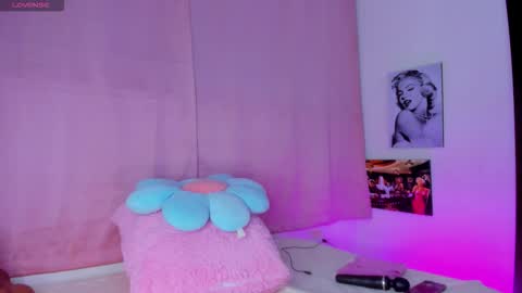 briana11_ online show from 11.26.25