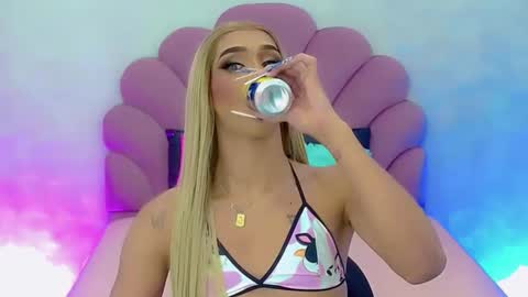 Snapshot of briana_sex32 chatting on 12.30.24 BRIANA online show from 12.30.24