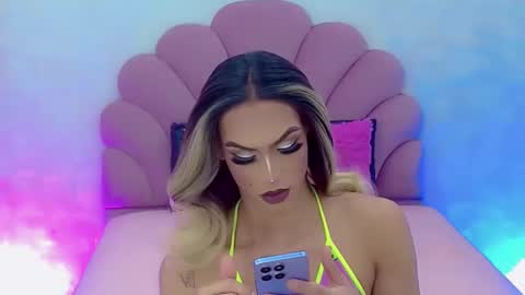 Snapshot of briana_sex32 chatting on 01.13.25 BRIANA online show from 01.13.25