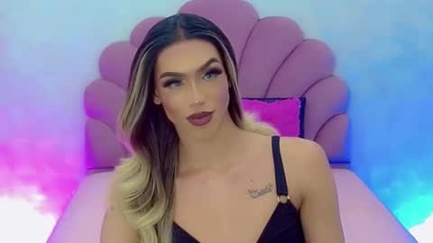 Snapshot of briana_sex32 chatting on 01.15.25 BRIANA online show from 01.15.25