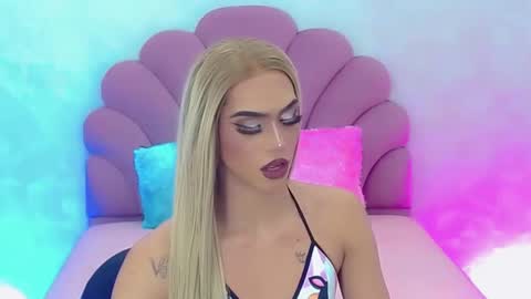 Snapshot of briana_sex32 chatting on 01.24.25 BRIANA online show from 01.24.25