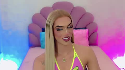 Snapshot of briana_sex32 chatting on 02.02.25 BRIANA online show from 02.02.25