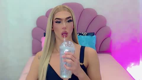 Snapshot of briana_sex32 chatting on 02.20.25 BRIANA online show from 02.20.25