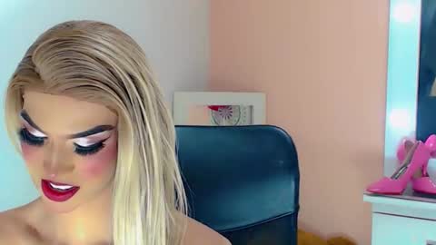 Snapshot of briana_sex32 chatting on 11.13.25 BRIANA online show from 11.13.25