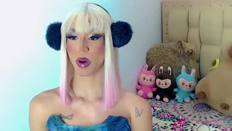 Snapshot of briana_sex32 chatting on 11.23.25 BRIANA online show from 11.23.25