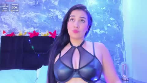 Snapshot of brianaguzman chatting on 12.22.24 online show from 12.22.24