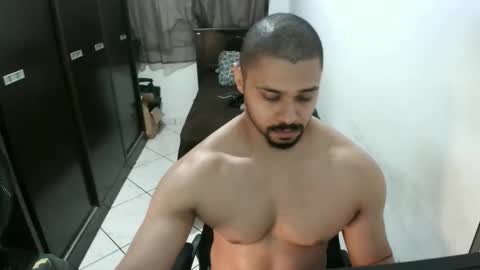 Snapshot of brianaries chatting on 09.25.25 brianaries online show from 09.25.25